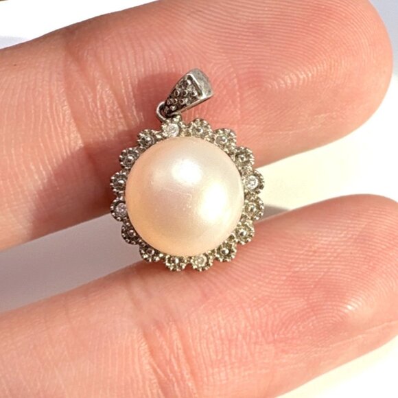 VTG Sterling Silver 925 Pearl & Diamond Halo Pendant Size 0.75" Length - Picture 1 of 8